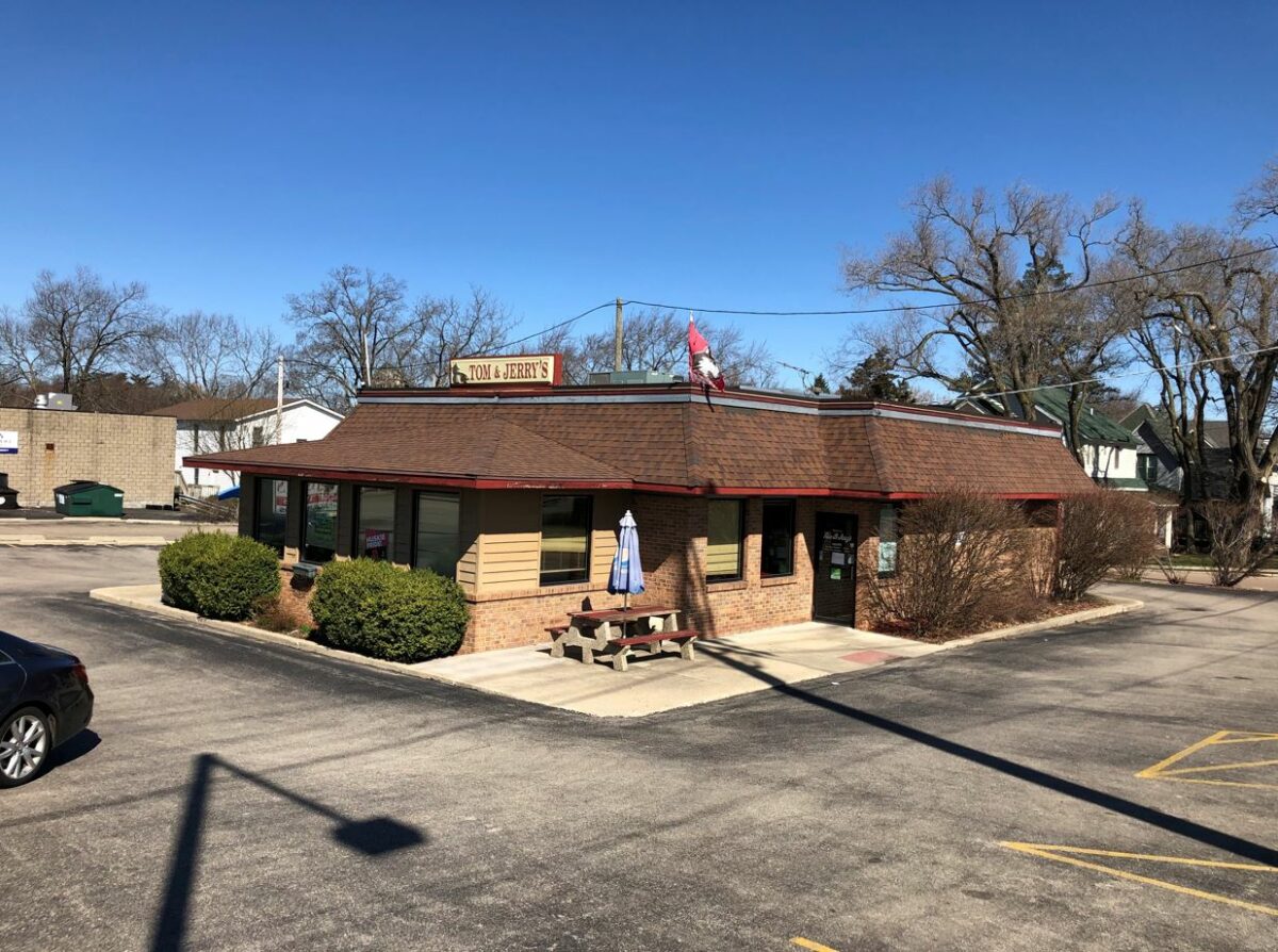 Leased! FullyEquipped FastFood Restaurant Space For Lease DeKalb, IL