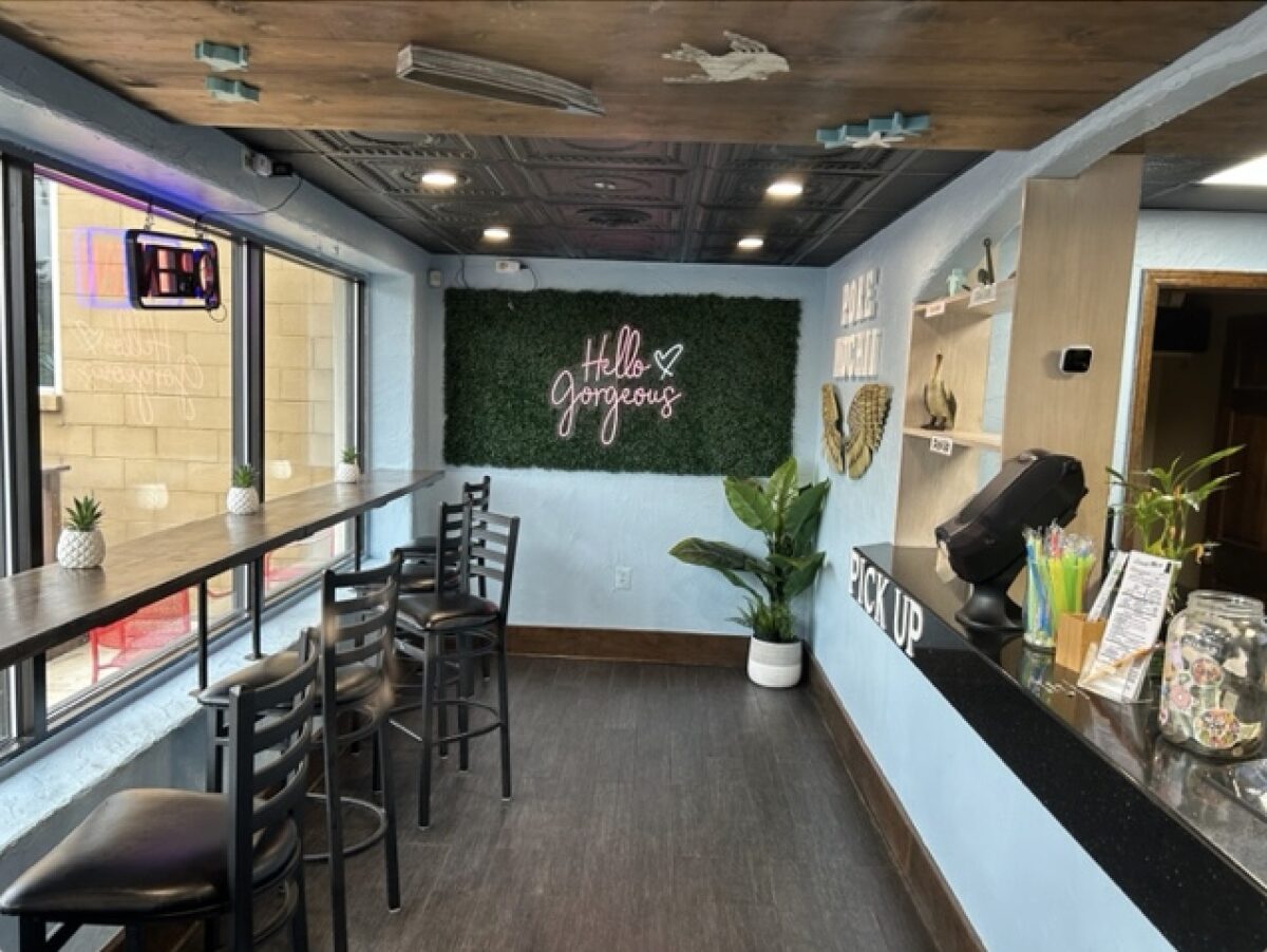 Independent Restaurant Geneva, IL In Its Historic Downtown Shopping